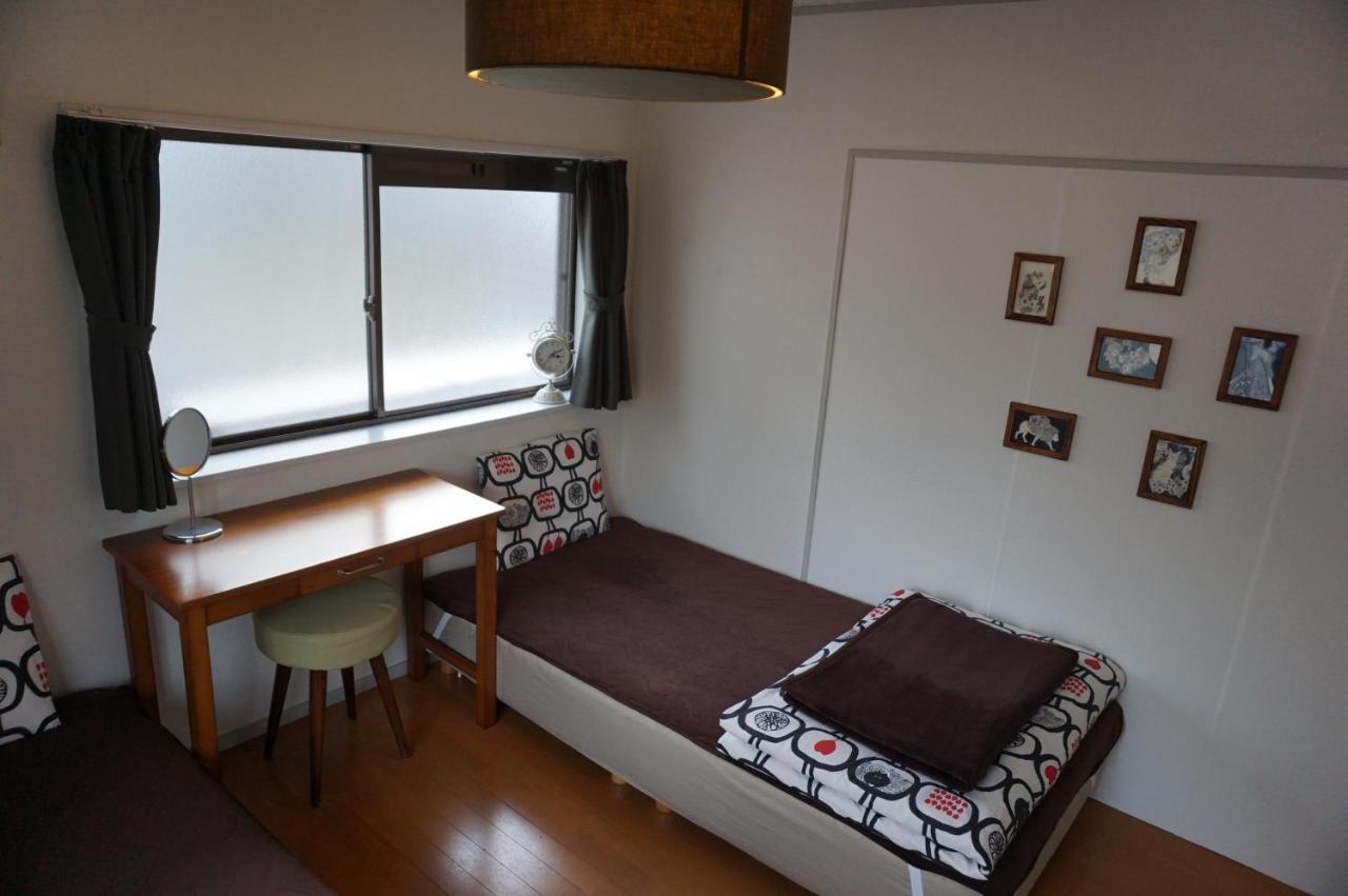 Guesthouse Ten-Roku - Female Only Osaka Exterior photo